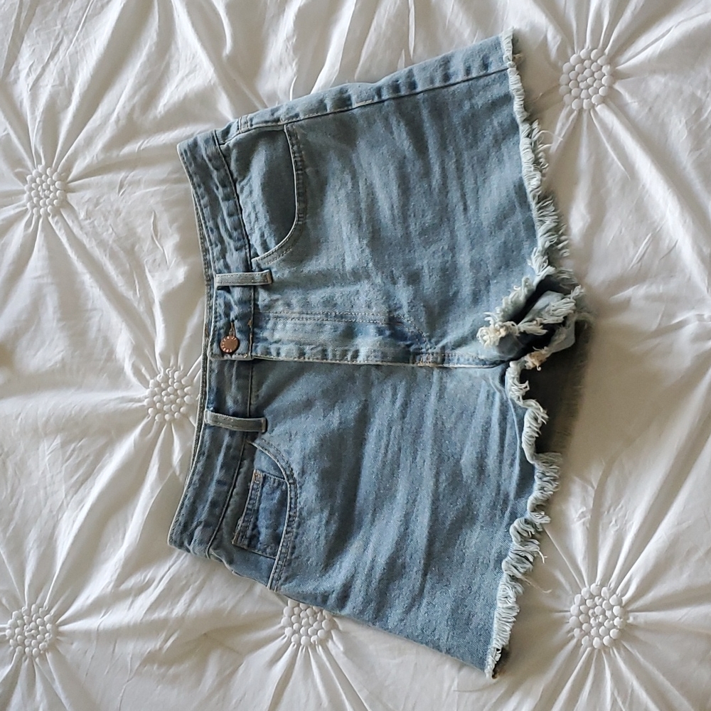 Forever 21 Jean frayed hem shorts